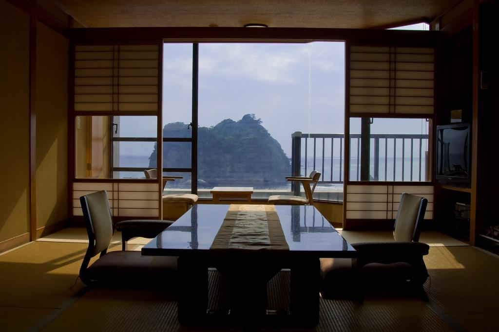 Hotel Umibenokakureyu Seiryu Nishiizu Exterior foto